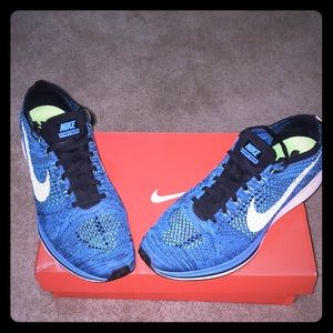 Nike Flyknit Racer Blue Glow/White-Black size 11